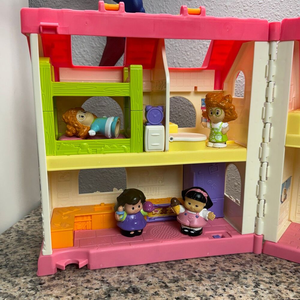 Fisher Price 2015 Little People Pink Doll House Play Set W/ 7 Figures - Picture 3 of 10
